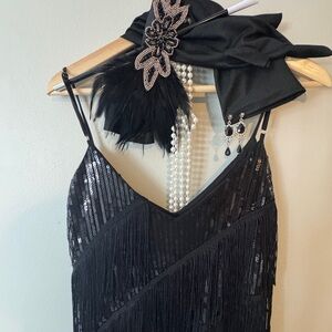 Roaring 20’s Flapper Black Sequin Fringe Dress with Accessories